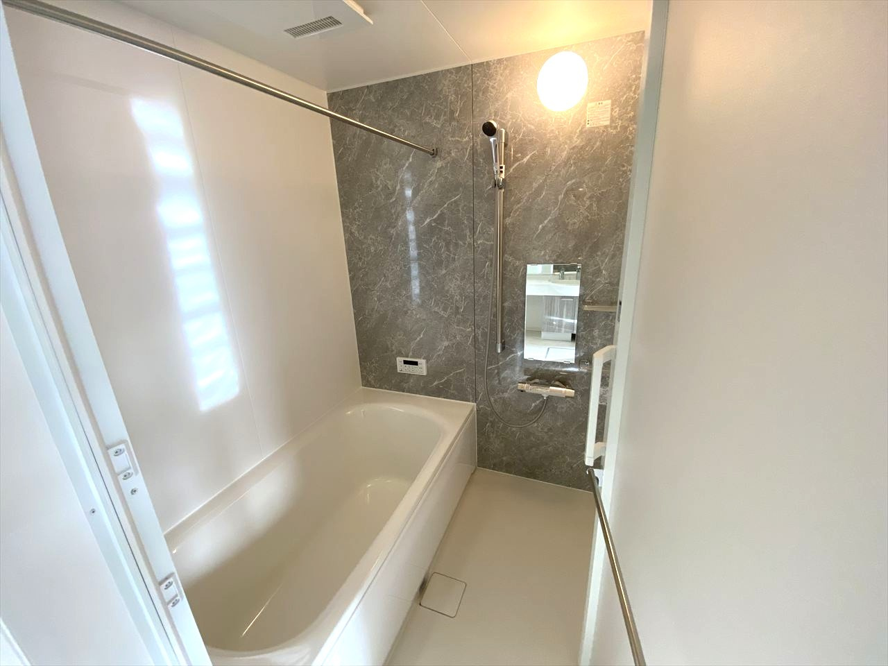 グレイスガーデンCの浴室