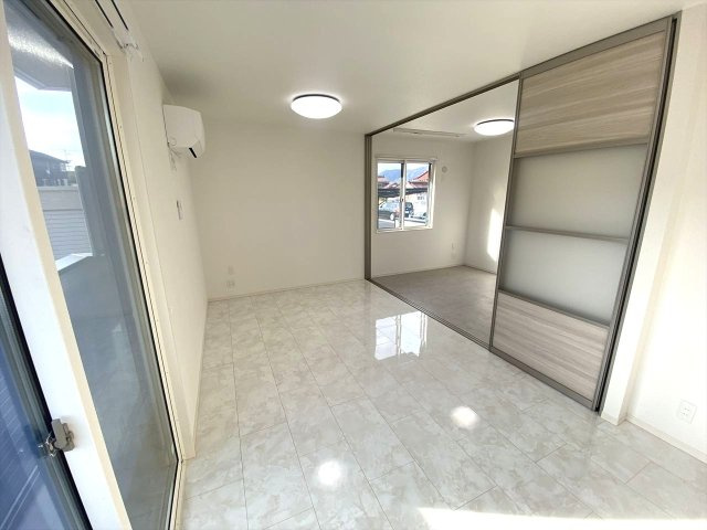 グレイスガーデンCの居間・リビング