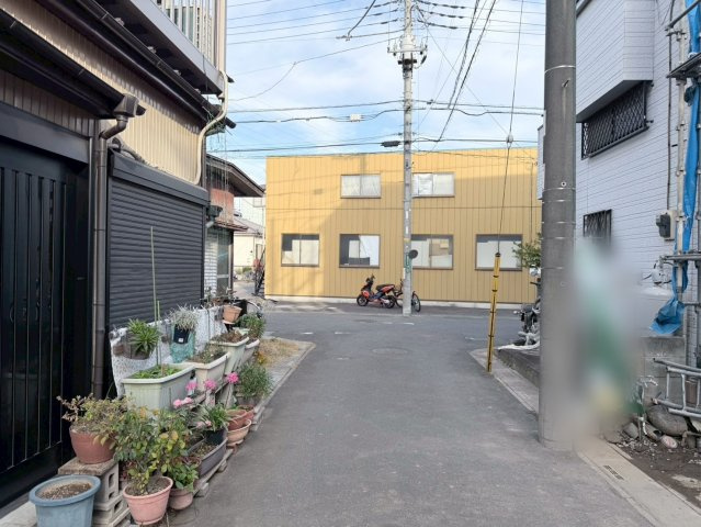 川口市本前川3丁目Ⅲ期　新築一戸建て　1号棟の前面道路含む現地写真|前面道路含む現地写真です