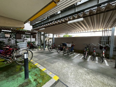 【駐車場】 | エクセランス大野芝 | 【洗面台新調】綺麗な洗面台で朝から気持ちもシャキッとしますね！