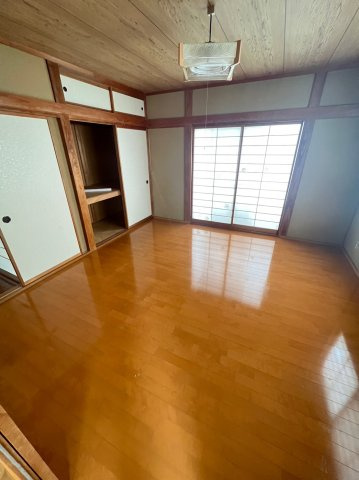 メゾンK&Kの居間・リビング|同間取り別の部屋の写真です