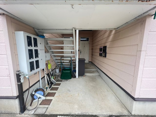 メゾンK&Kのエントランス