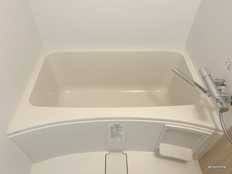 セレニテ新大阪アリエ　仲介手数料無料の浴室
