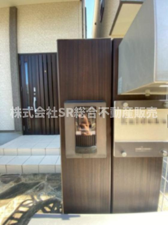 新池島町2丁目中古戸建のその他|来客時にお客様のお顔を確認しながらお話ができるTVモニター付きインターホンはもちろん完備！