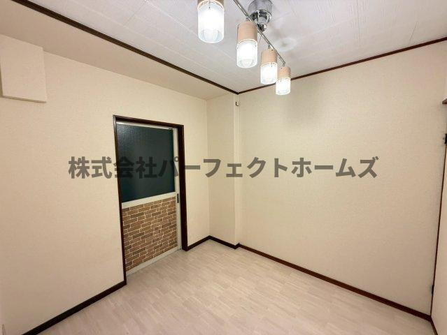 大成町戸建　賃貸の洋室|使い勝手のいい洋室です