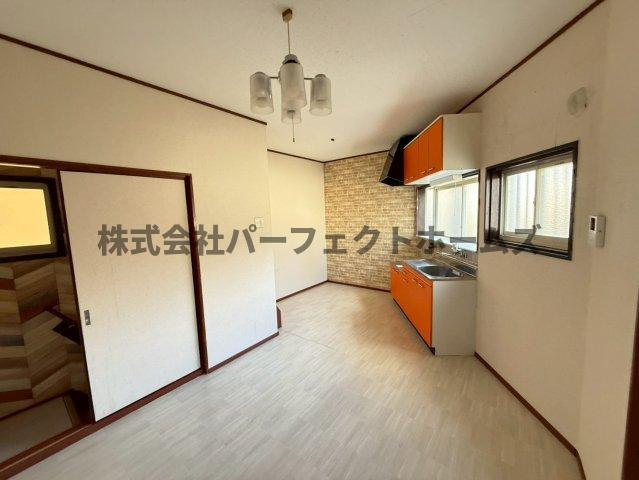 大成町戸建　賃貸の居間・リビング|リビングです