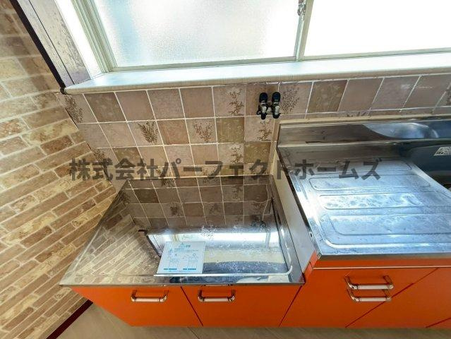 大成町戸建　賃貸のキッチン|お料理しやすいキッチンです