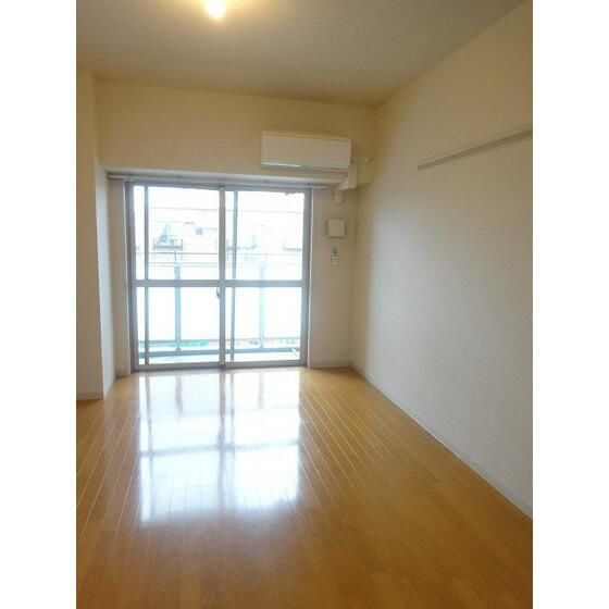 いずみマンションⅡの居間・リビング