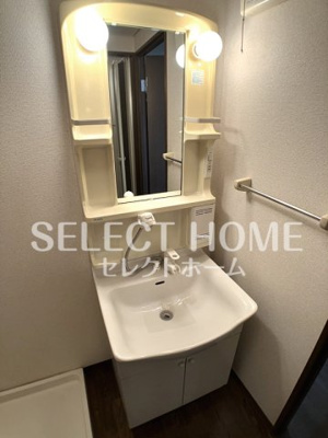 【独立洗面台】 | サンタプレイス岡崎 | 同型タイプ独立洗面台で身支度をすべて済ませてしまいましょう