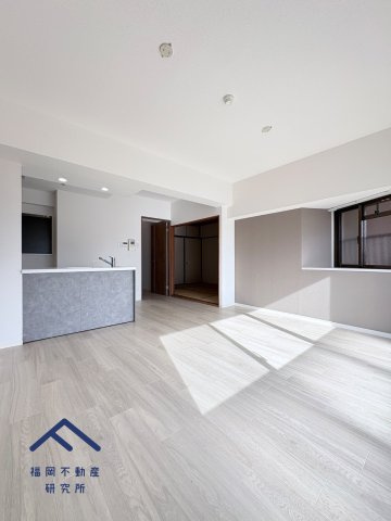 パレ・グランドール長者原駅前の居間・リビング