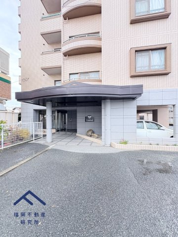 パレ・グランドール長者原駅前の駐車場