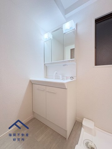 パレ・グランドール長者原駅前の独立洗面台