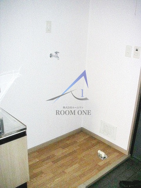 エーデルワイスの設備|洗濯機置き場です。