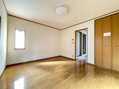 【居間・リビング】 | ドミナスＡ棟 | 南向きの明るいリビング