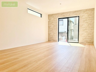 【居間・リビング】 | 小学校5分 スーパー6分　南大野2　全2棟 1号棟 | 施工例