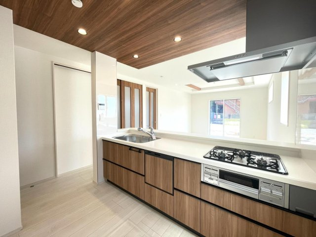 豊田市山之手9丁目　新築分譲住宅　全1棟　1号棟のキッチン