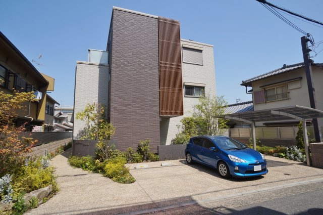 シャーメゾン宝塚小林の外観