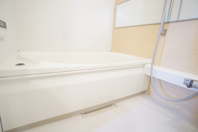 シャーメゾン宝塚小林の浴室