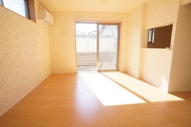 シャーメゾン宝塚小林の居間・リビング