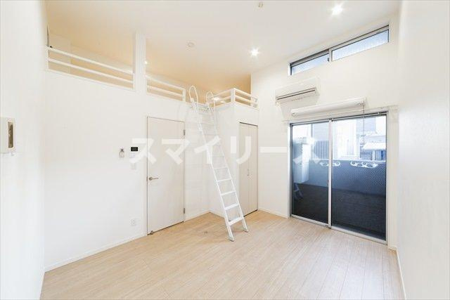 メゾン・ド・ジャンヌの居間・リビング