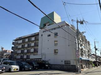 【外観】 | 伊丹グリーンハイツ | ビンテージマンションならではの佇まい。駅チカで安心便利な生活環境です。