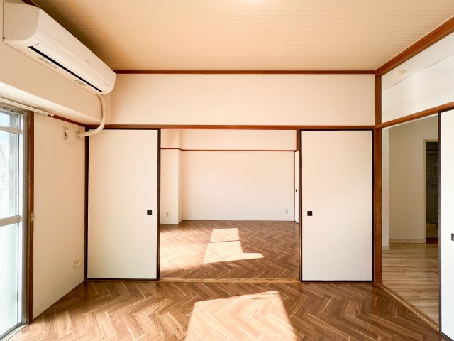 第３山崎マンションの洋室