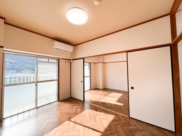 第３山崎マンションの洋室