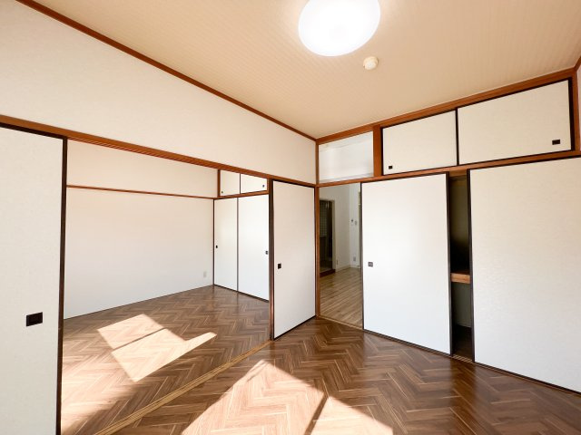 第３山崎マンションの洋室