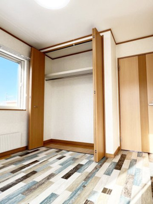 【洋室】 | 手稲区星置3-6 南西角地の3階建住宅 | ３階洋室のクローゼット♪
