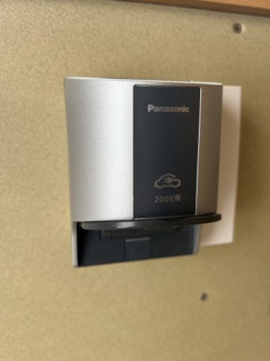  | 手稲区星置3-6 南西角地の3階建住宅 | 車庫内には棚やEV（電気自動車）用充電器付♪