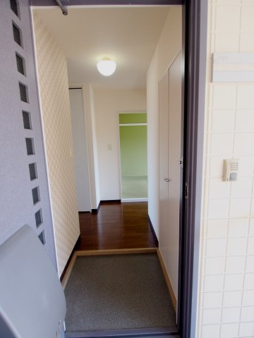 エクセル向井C棟の玄関