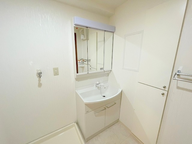 ウエストコート新大阪の独立洗面台