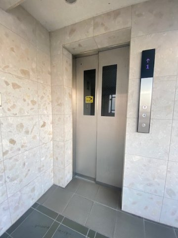 エスポワール都城Ⅱの玄関