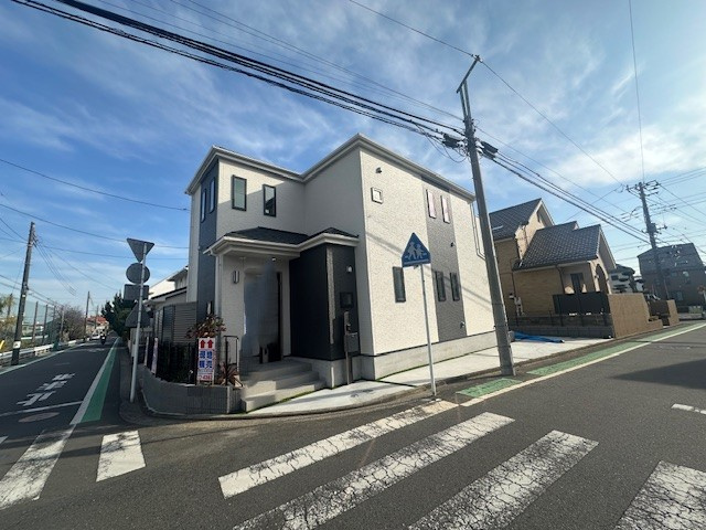 【カースペース2台の南庭付き！？圧倒的住環境とはこのこと！】旭区中沢新築戸建て