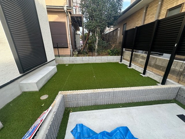 【カースペース2台の南庭付き！？圧倒的住環境とはこのこと！】旭区中沢新築戸建ての庭|お庭が付いています