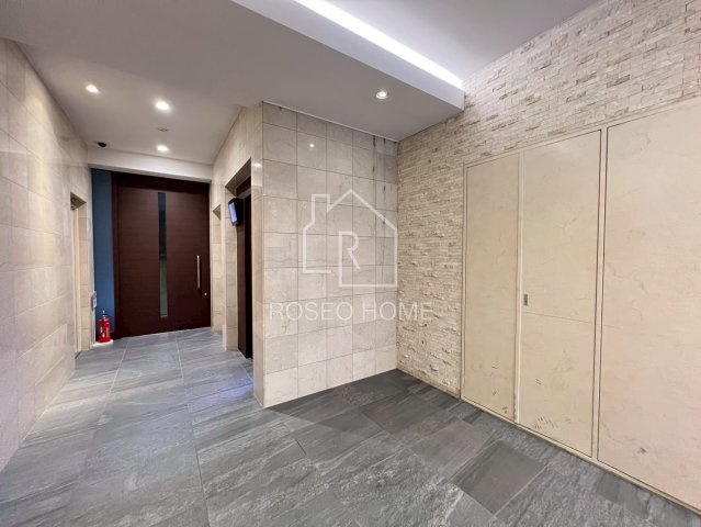 アモーレ本町 WESTのロビー