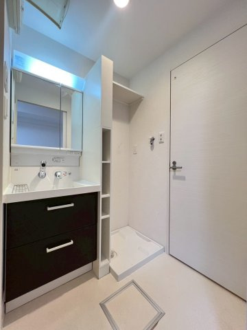 アモーレ本町 WESTの洗面所|同マンション別部屋：参考写真