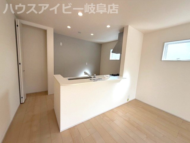 【居間・リビング】の画像
