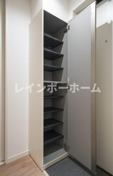 robot home 西大宮の玄関
