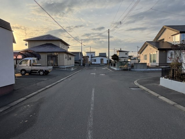 【前面道路含む現地写真】の画像
