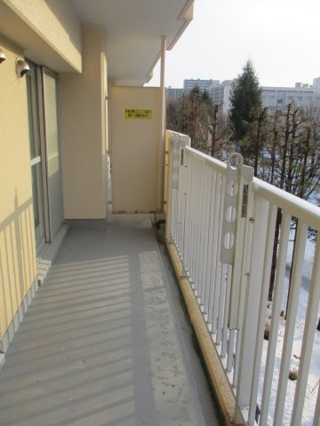 【バルコニー】 | ファミール大谷地 | ●南面バルコニー