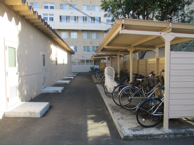 【駐輪場】 | ファミール大谷地