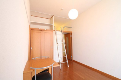 【寝室】 | レオパレススイート