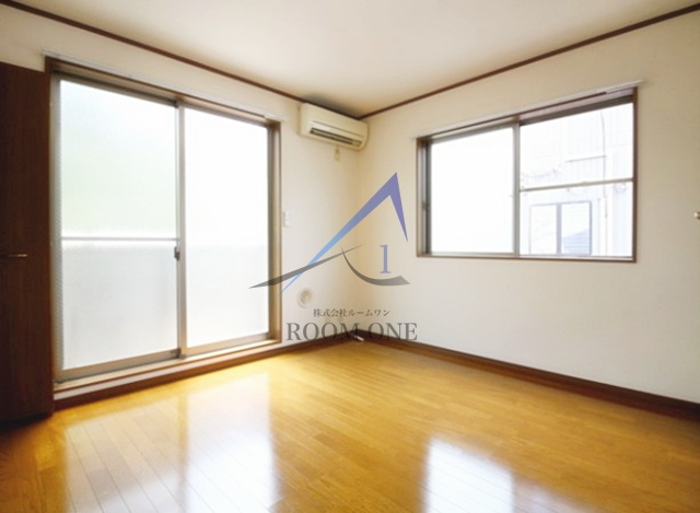 アムール モンタニュー リズイエールの居間・リビング|洋室のお部屋です。