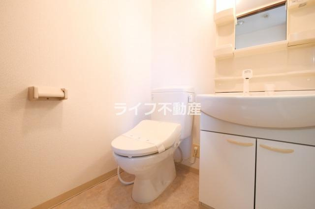 東小橋Ⅱ番館のトイレ|ゆったりとした空間のトイレです