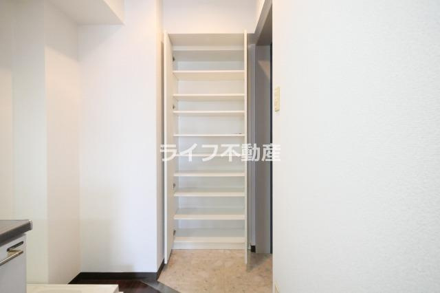 東小橋Ⅱ番館の収納|便利な収納スペースです
