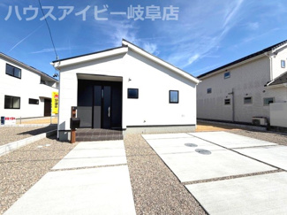 【外観】 | 羽島市正木町新井！平屋の新築戸建登場です♪敷地広々84坪！トイレ2ヶ所！広めのWICあります♪ | 羽島市正木町新井！平屋の新築戸建登場です♪敷地広々84坪！トイレ2ヶ所！広めのWICあります♪