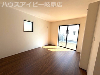 【洋室】 | 羽島市正木町新井！平屋の新築戸建登場です♪敷地広々84坪！トイレ2ヶ所！広めのWICあります♪ | 羽島市正木町新井！平屋の新築戸建登場です♪敷地広々84坪！トイレ2ヶ所！広めのWICあります♪