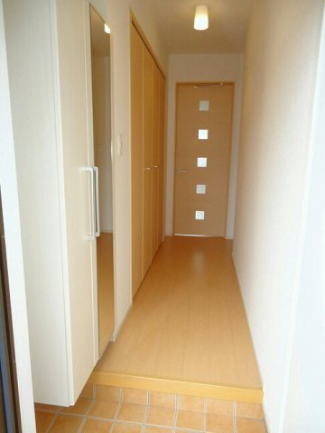 カーサパーチェの玄関|収納もある玄関です