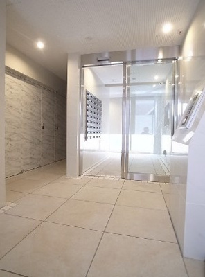 【ロビー】 | GROUND WELL